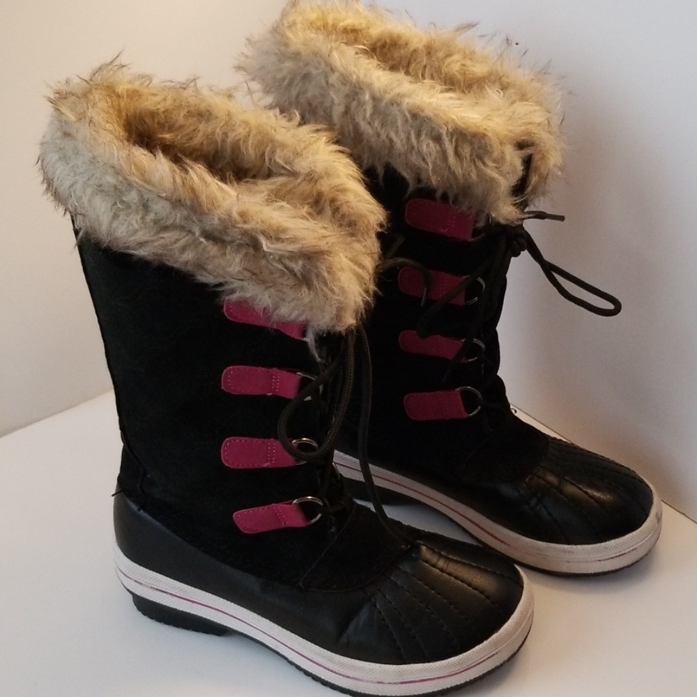 Girl's leather and faux fur snow boots